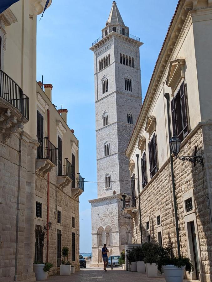 Suite Duomo Trani 6 Екстериор снимка